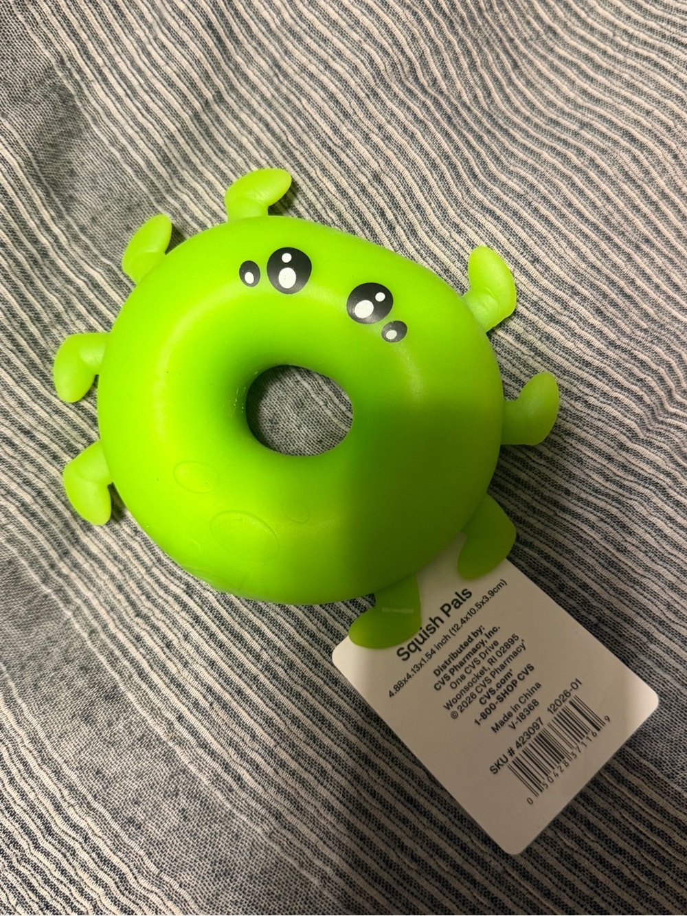 Joyward green spider donut squishy